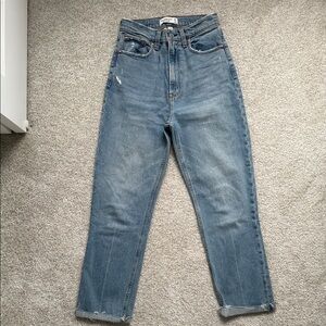 Abercrombie, the ankle straight ultra high-rise size 26/2 curve love